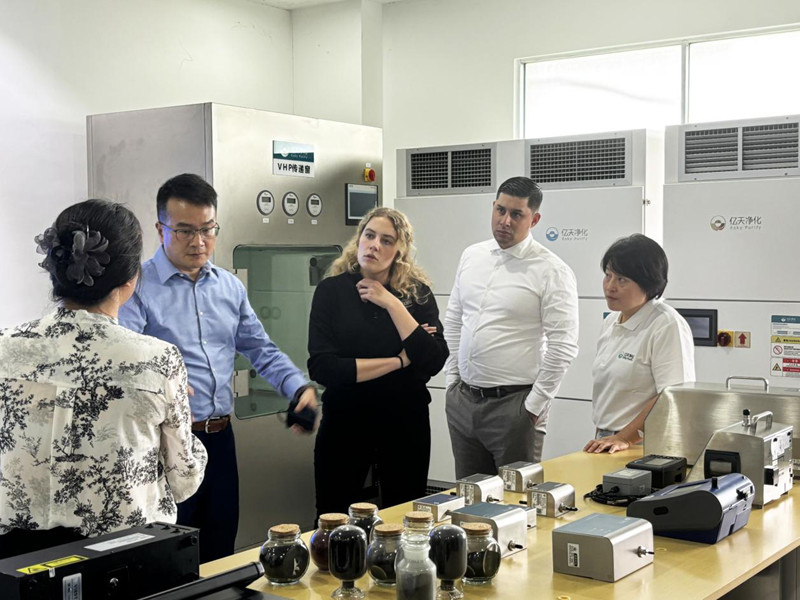 Purafil高層領(lǐng)導(dǎo)一行到訪億天凈化,深化戰(zhàn)略合作