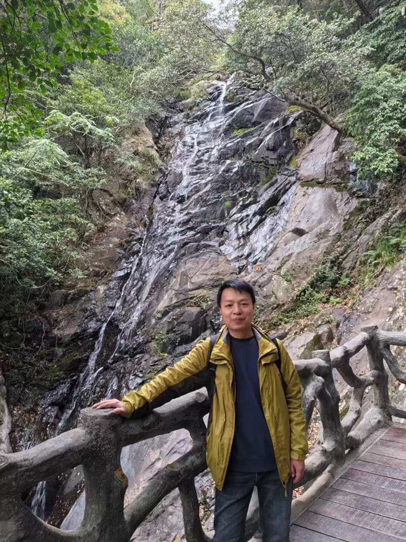 億天凈化丨開工大吉暨梧桐山登頂祈?；顒訄A滿結束